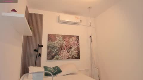 Lau online show from 10/16/25, 01:12