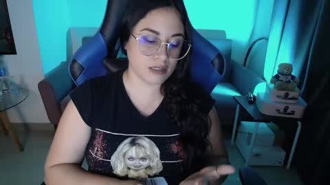 laura online show from 12/15/24, 12:18