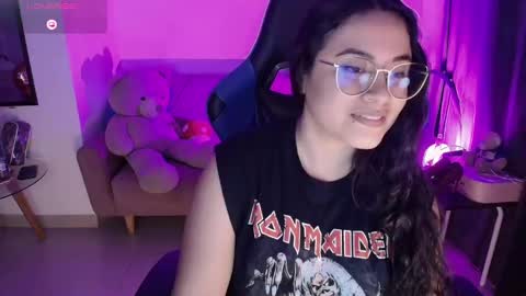 laura online show from 03/08/25, 04:23