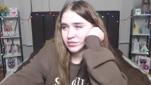 LauraHlot online show from 01/26/25, 05:02