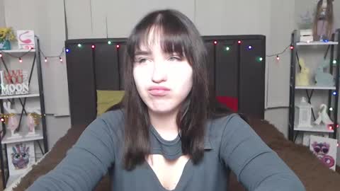 LauraHlot online show from 01/28/25, 07:21
