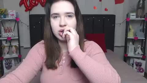 LauraHlot online show from 03/03/25, 06:44