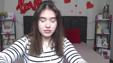 LauraHlot online show from 03/08/25, 06:43