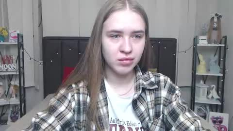 LauraHlot online show from 09/11/25, 06:24