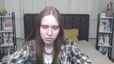 LauraHlot online show from 09/22/25, 05:48