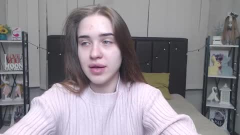 LauraHlot online show from 10/02/25, 05:20