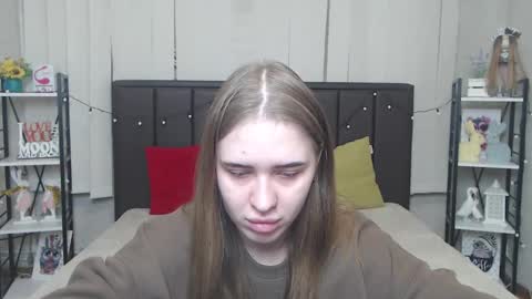 LauraHlot online show from 10/10/25, 05:45