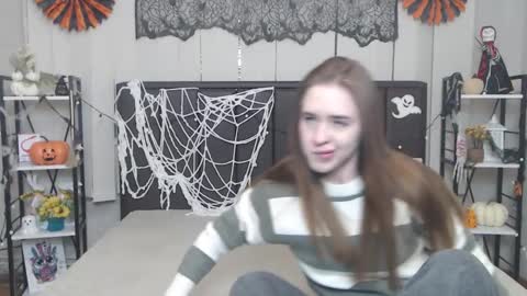 LauraHlot online show from 11/07/25, 06:08