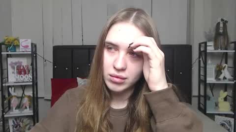 LauraHlot online show from 11/22/25, 06:51