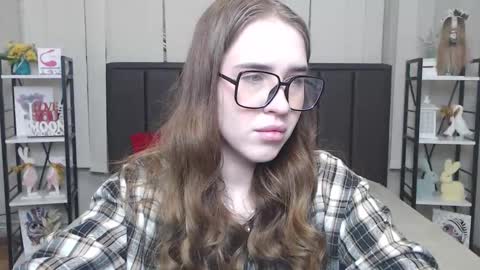 LauraHlot online show from 11/29/25, 06:49