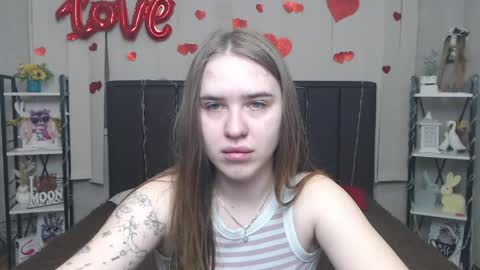 Snapshot of laurahlot chatting on 05/20/26, 06:08 LauraHlot online show from 05/20/26, 06:08