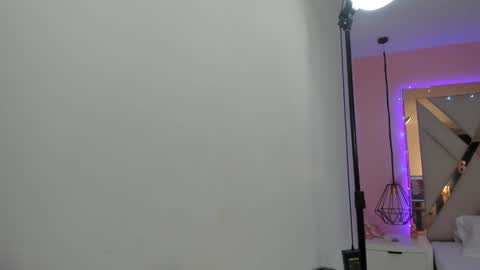 laura  online show from 02/28/26, 06:20