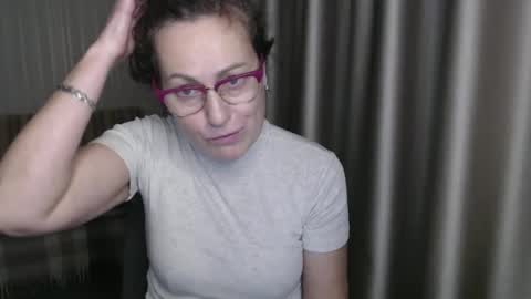 Lauraoven1 online show from 01/13/25, 07:10