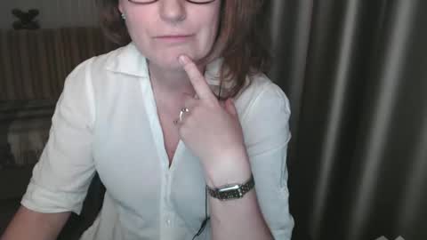 Lauraoven1 online show from 03/07/25, 04:22