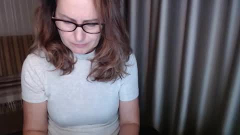 Lauraoven1 online show from 11/16/25, 03:06