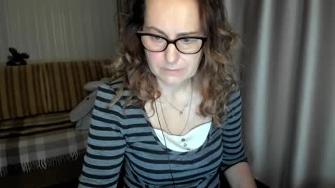 Lauraoven1 online show from 01/16/26, 07:45