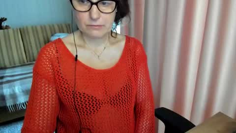 Snapshot of lauraoven1 chatting on 03/03/26, 07:14 Lauraoven1 online show from 03/03/26, 07:14