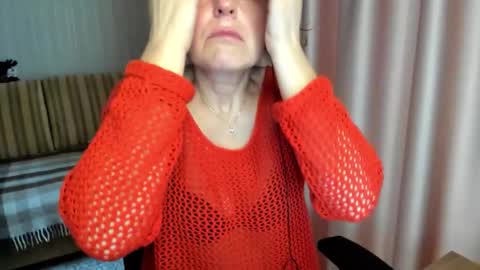 Snapshot of lauraoven1 chatting on 03/04/26, 07:14 Lauraoven1 online show from 03/04/26, 07:14