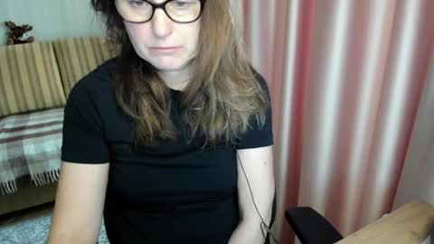 Snapshot of lauraoven1 chatting on 03/09/26, 02:32 Lauraoven1 online show from 03/09/26, 02:32