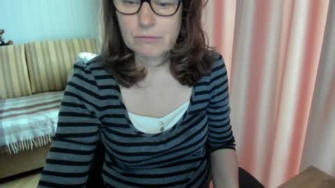 Snapshot of lauraoven1 chatting on 05/04/26, 08:43 Lauraoven1 online show from 05/04/26, 08:43