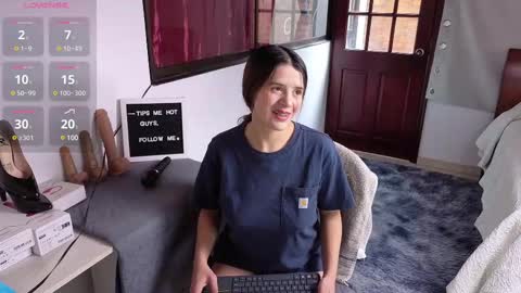 Laura online show from 03/09/25, 07:48