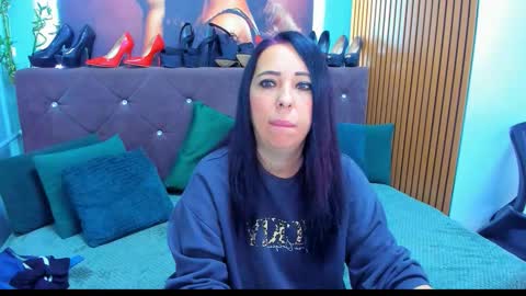 Laura online show from 10/06/25, 03:15