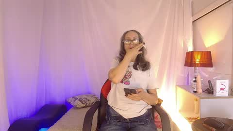 Snapshot of laurasofia45 chatting on 03/31/26, 01:07 Laura Sofia online show from 03/31/26, 01:07