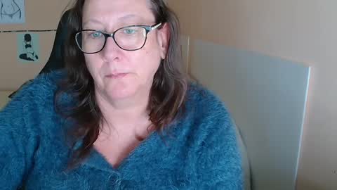 laureanne online show from 12/08/24, 10:19