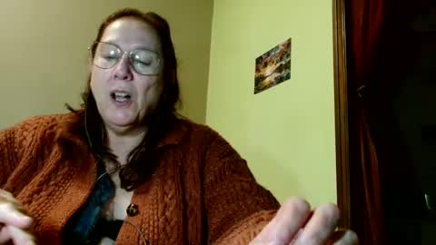 laureanne online show from 12/19/24, 08:44