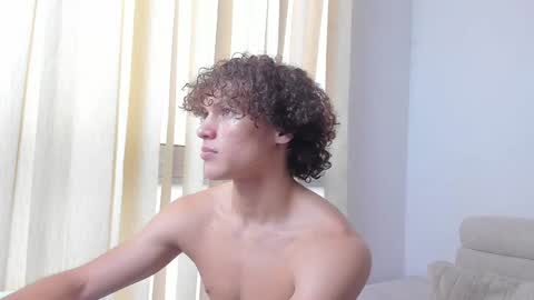 Laureent online show from 12/23/24, 05:32