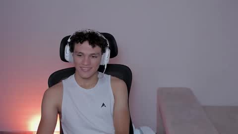 Laureent online show from 09/08/25, 06:18