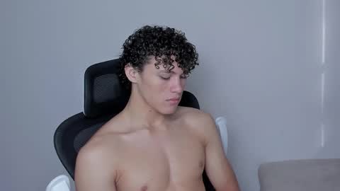 Laureent online show from 10/25/25, 06:57