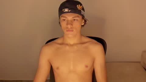 Laureent online show from 12/22/25, 09:06