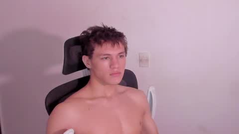 Laureent online show from 04/05/26, 01:08