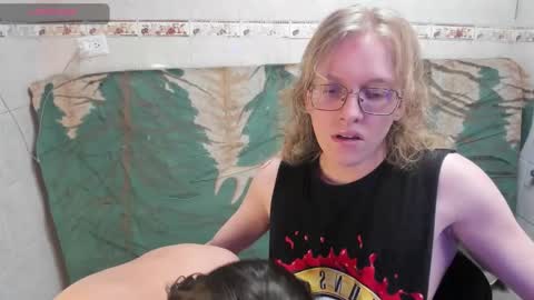 Snapshot of laureles6667 chatting on 03/11/26, 08:42 Laures666 online show from 03/11/26, 08:42