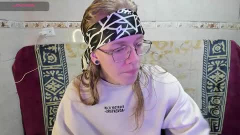 Snapshot of laureles6667 chatting on 04/03/26, 12:14 Laures666 online show from 04/03/26, 12:14