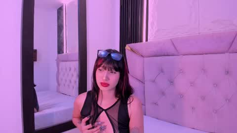 Laurem online show from 09/25/25, 08:34