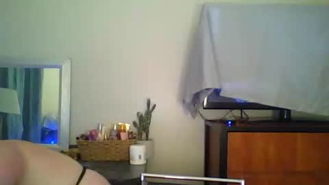 Lauren online show from 09/23/25, 09:23