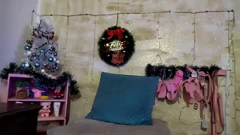 Snapshot of lauren_hills7069 chatting on 01/10/25, 06:42 Lauren online show from 01/10/25, 06:42