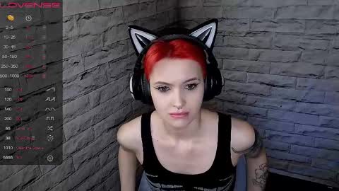 Snapshot of lauren_raquel chatting on 04/29/26, 04:22 Eva online show from 04/29/26, 04:22
