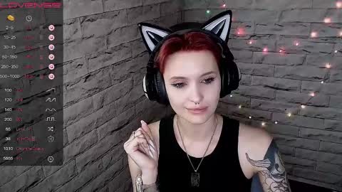 Snapshot of lauren_raquel chatting on 05/14/26, 06:15 Eva online show from 05/14/26, 06:15