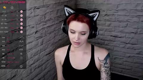 Snapshot of lauren_raquel chatting on 05/15/26, 07:10 Eva online show from 05/15/26, 07:10