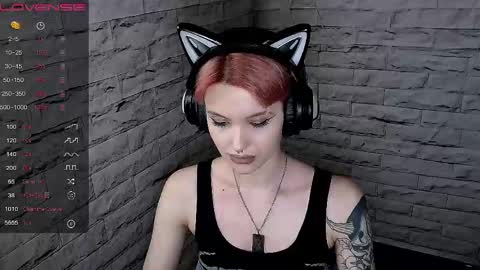 Snapshot of lauren_raquel chatting on 06/01/26, 07:04 Eva online show from 06/01/26, 07:04