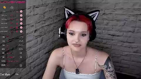 Snapshot of lauren_raquel chatting on 06/22/26, 06:38 Eva online show from 06/22/26, 06:38