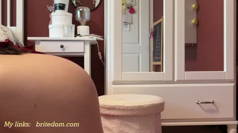 Snapshot of laurenbrite chatting on 06/29/26, 10:15 Lauren Brite online show from 06/29/26, 10:15