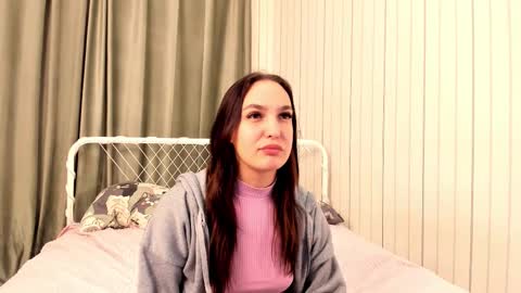 Snapshot of laurencerebillard chatting on 11/18/25, 08:13 Victoria online show from 11/18/25, 08:13