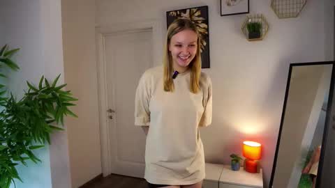 Ellie  online show from 10/27/25, 11:25