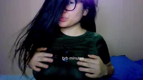 Snapshot of laurengirls1 chatting on 01/09/26, 06:31 onlyfan laureng7 - 7 laureng2 online show from 01/09/26, 06:31