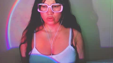 Snapshot of laurengirls1 chatting on 02/20/26, 03:47 onlyfan laureng7 - 7 laureng2 online show from 02/20/26, 03:47