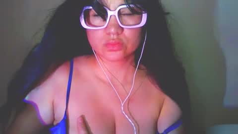 Snapshot of laurengirls1 chatting on 02/22/26, 12:04 onlyfan laureng7 - 7 laureng2 online show from 02/22/26, 12:04